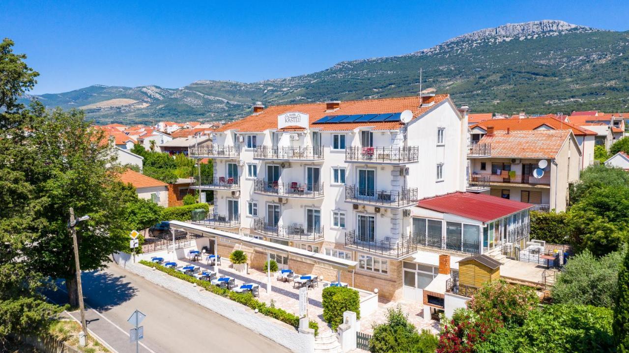 Hotel Aqua - Guest Rooms & Suites Kastela Dış mekan fotoğraf